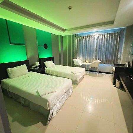 סופאן בורי Capital O 75514 Vasidtee City Hotel מראה חיצוני תמונה