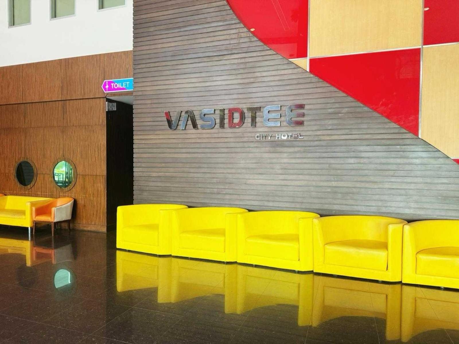סופאן בורי Capital O 75514 Vasidtee City Hotel מראה חיצוני תמונה
