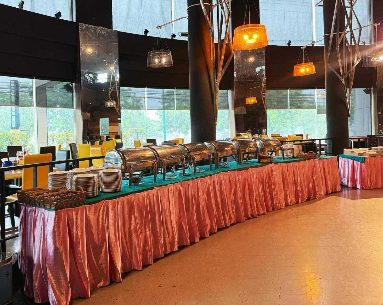 סופאן בורי Capital O 75514 Vasidtee City Hotel מראה חיצוני תמונה